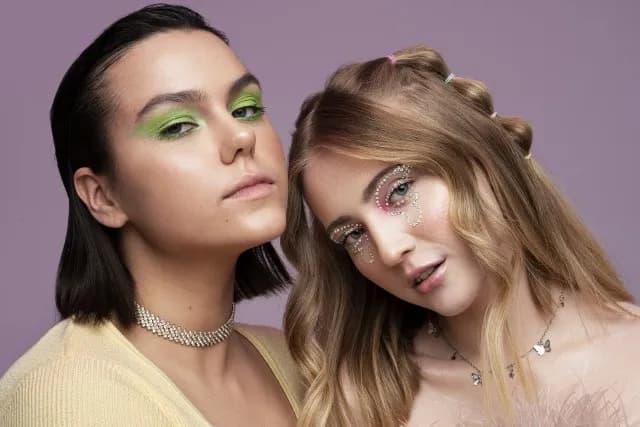 Oczy jak szpilki – kreatywne pomysły na dekoracje, które zachwycą