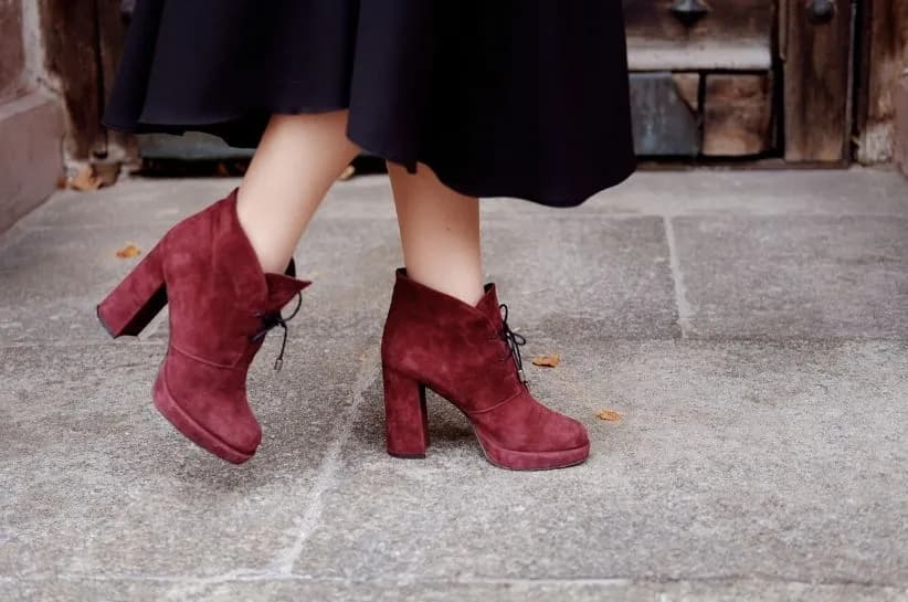 Jak odnowić zamszowe buty i przywrócić im nowy wygląd