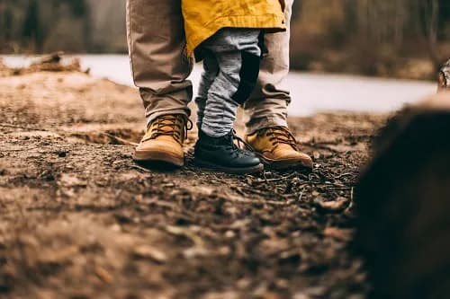 Jakie buty na grzyby wybrać, aby uniknąć mokrych stóp?